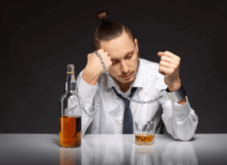 Вывод из запоя на дому: безопасное возвращение к трезвой жизни